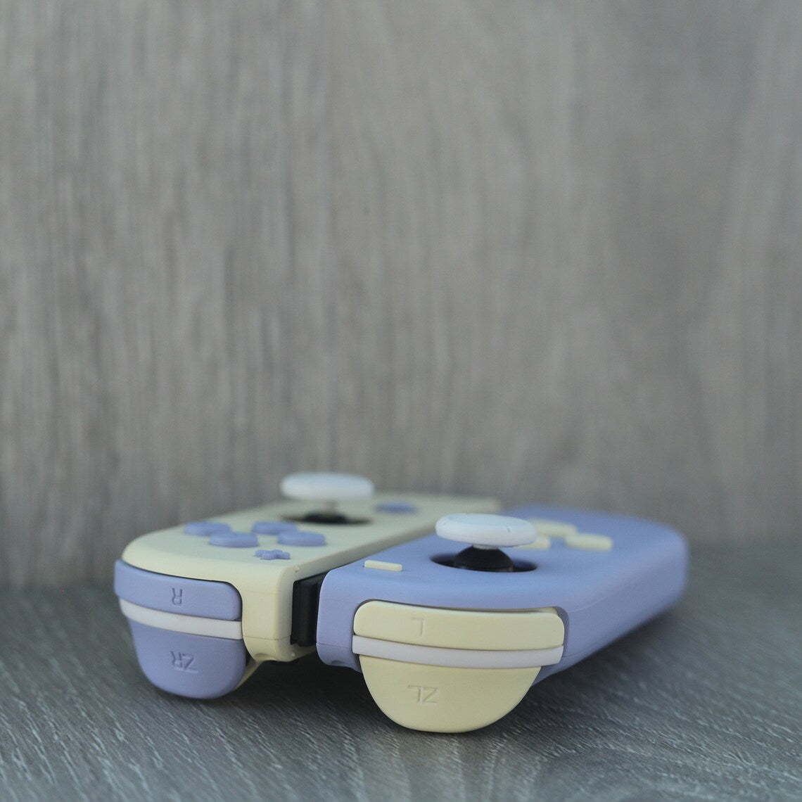 Custom 2-Tone Lavender Cream Nintendo Switch Joy-Con Controllers