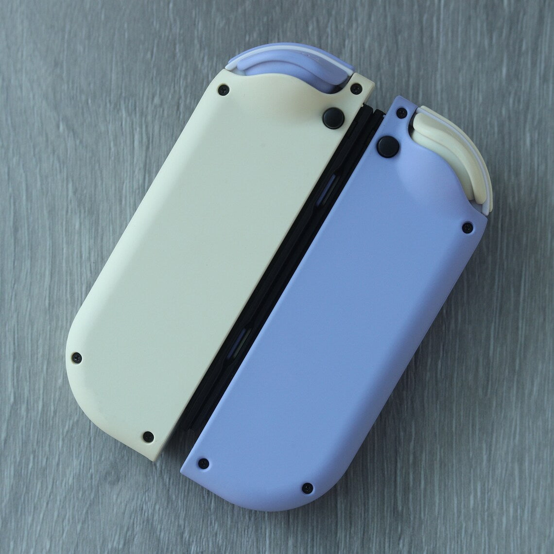 Custom 2-Tone Lavender Cream Nintendo Switch Joy-Con Controllers