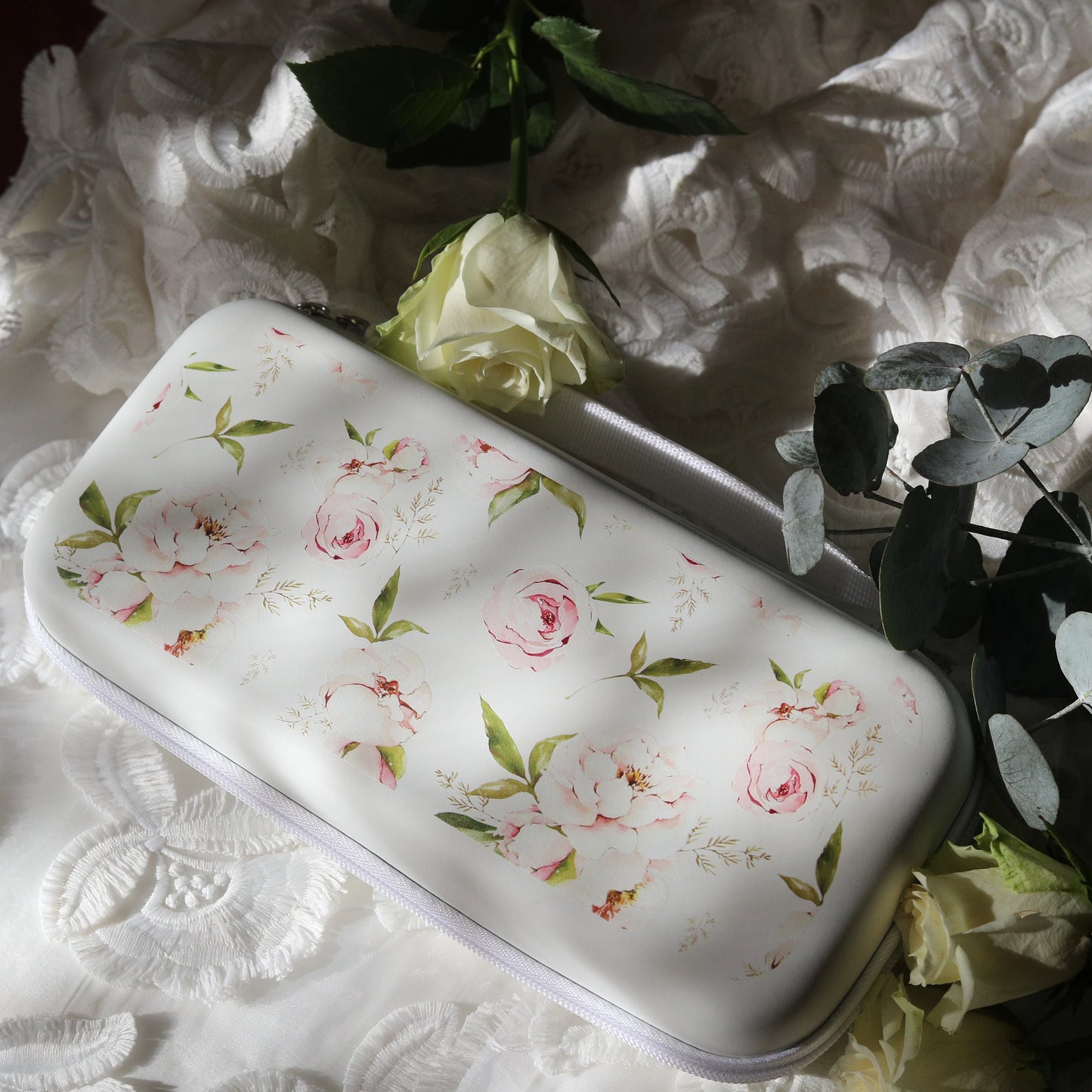 La Vie En Rose - Nintendo Switch Carry Case